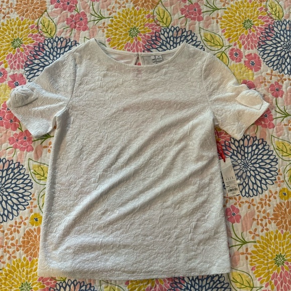 Elle Tops - NWT xs Elle short sleeve blouse